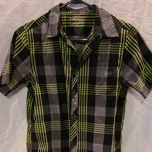 TONY HAWK SHORT SLEEVE PLAID BUTTON DOWN BOYS XL